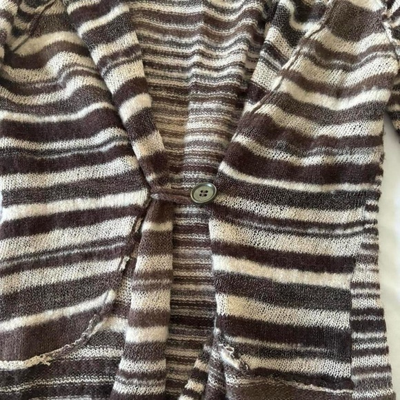 sweater - Picture 3 of 5